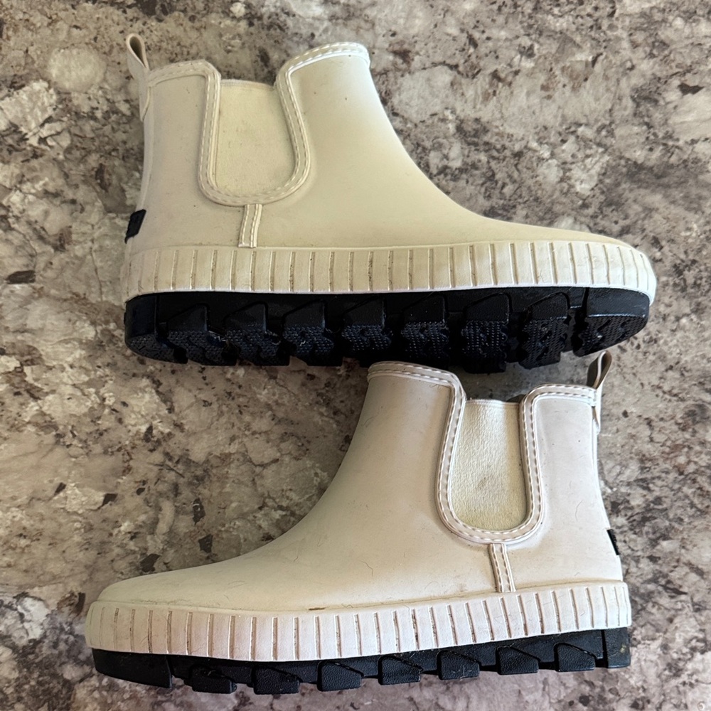 Women’s Chelsea sperry rain boots